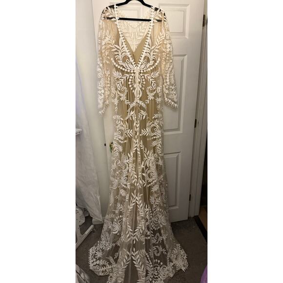 Nude and Lace Wedding Dress/Gown Size 18W NWT - Picture 2 of 6